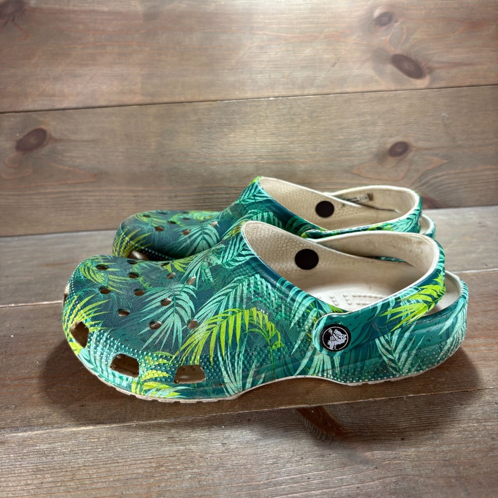 Crocs Classic Womens size 9 shoes Multicolor green Palm Leaf Print sandals